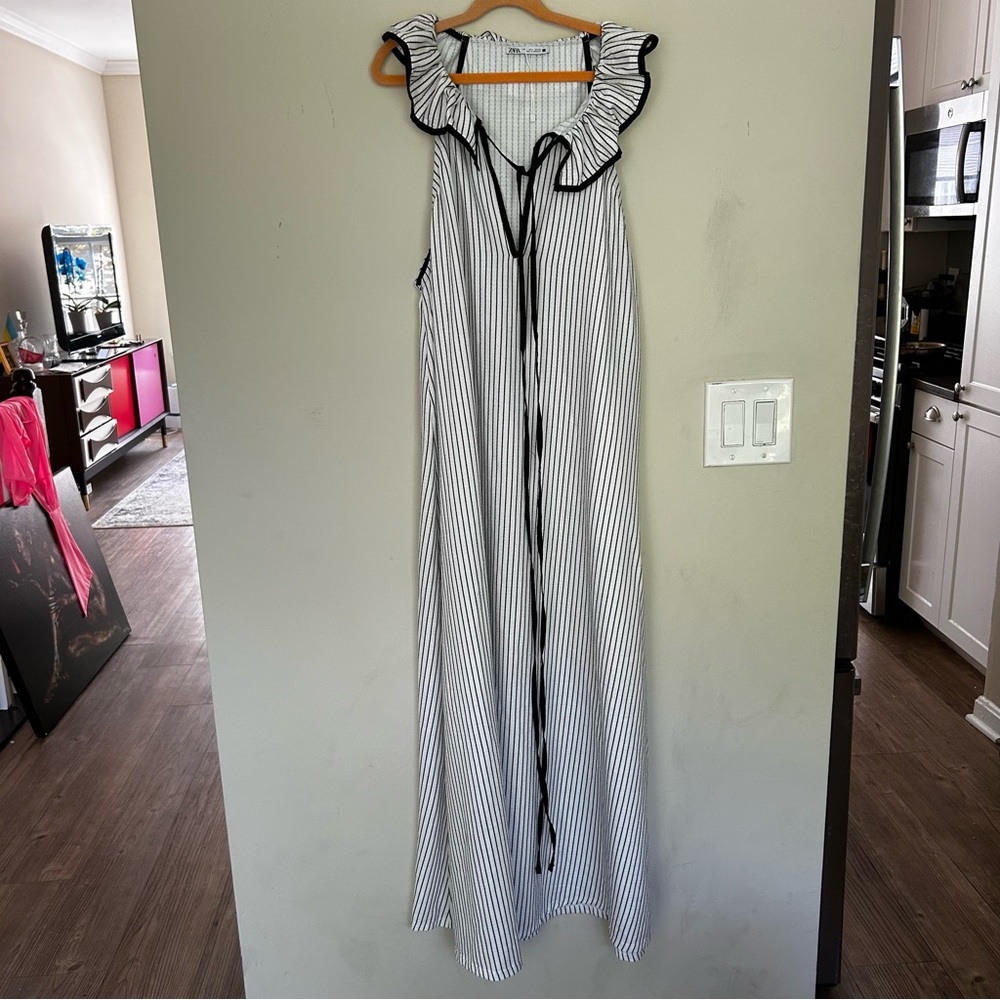 ZARA black & white striped sleeveless dress. Size Large. - Picture 8 of 12